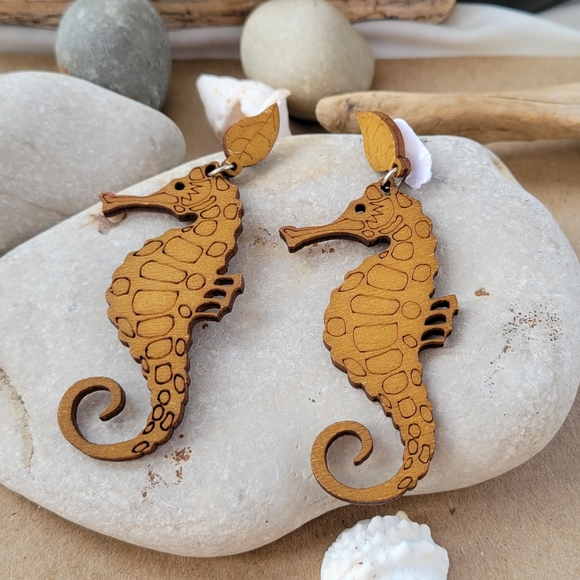 Handmade Seahorse Wooden Earrings - Picture 4 of 5